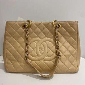 Chanel Women Pre-Loved Bag Very Good Condition